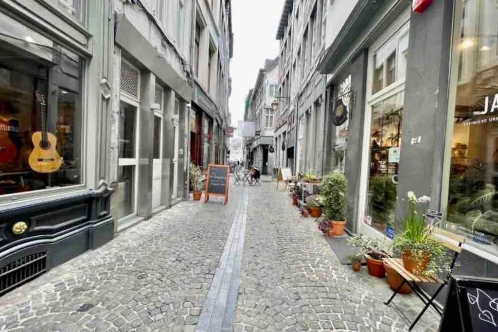 Le Neuvice - Place Du Marche, Quais, Bueren Lüttich Exterior foto